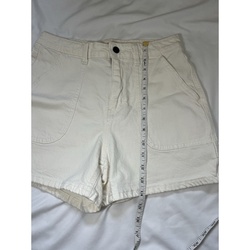 Women's Universal Thread Highest Rise Midi Shorts Cream/white Size 2/26 - Picture 3 of 5